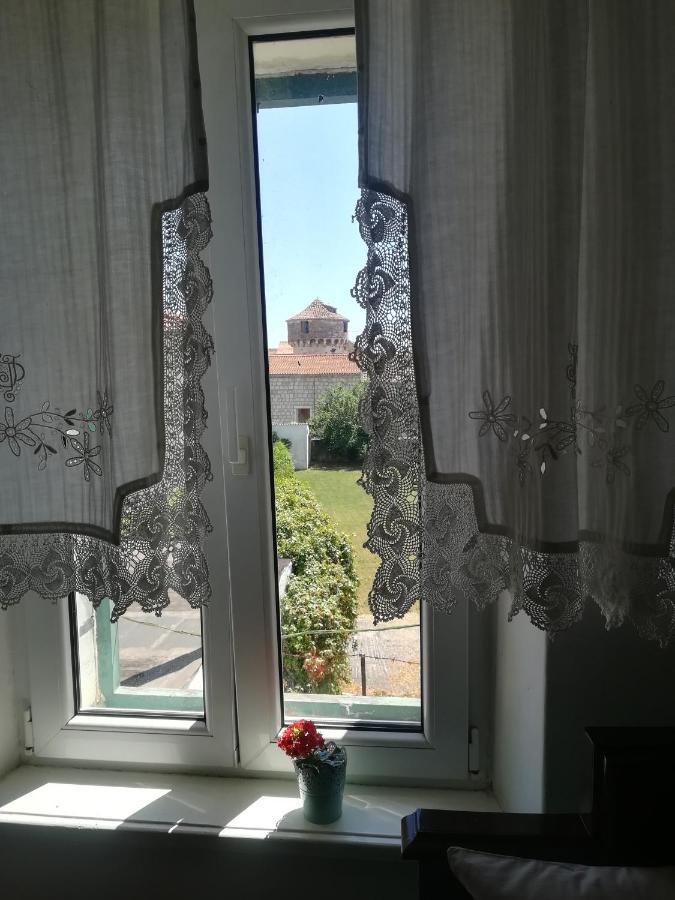 Dida Roko, Rustikalni Apartman S Terasom Kaštela Eksteriør billede